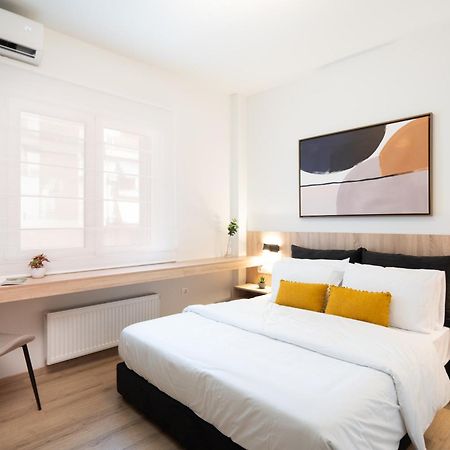Luxury Apartment Next To The National Museum Афіни Екстер'єр фото
