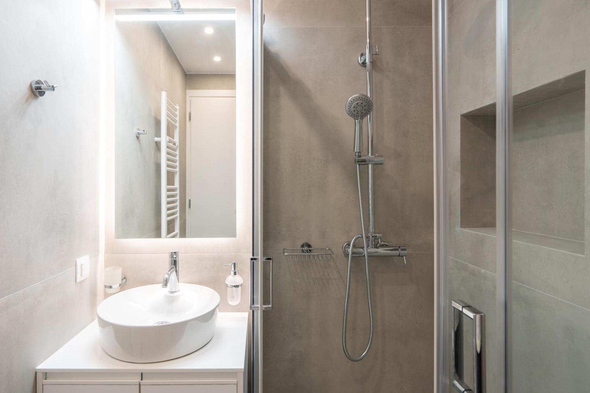 Luxury Apartment Next To The National Museum Афіни Екстер'єр фото
