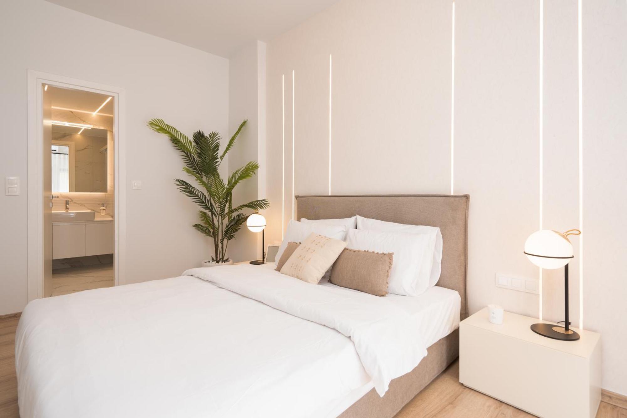 Luxury Apartment Next To The National Museum Афіни Екстер'єр фото