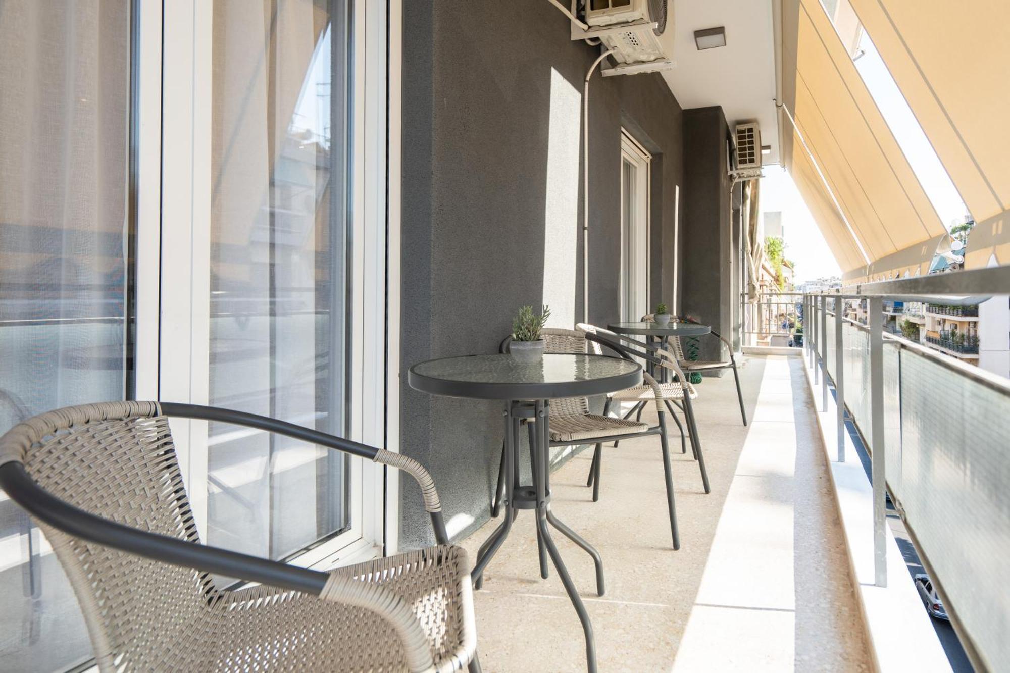 Luxury Apartment Next To The National Museum Афіни Екстер'єр фото